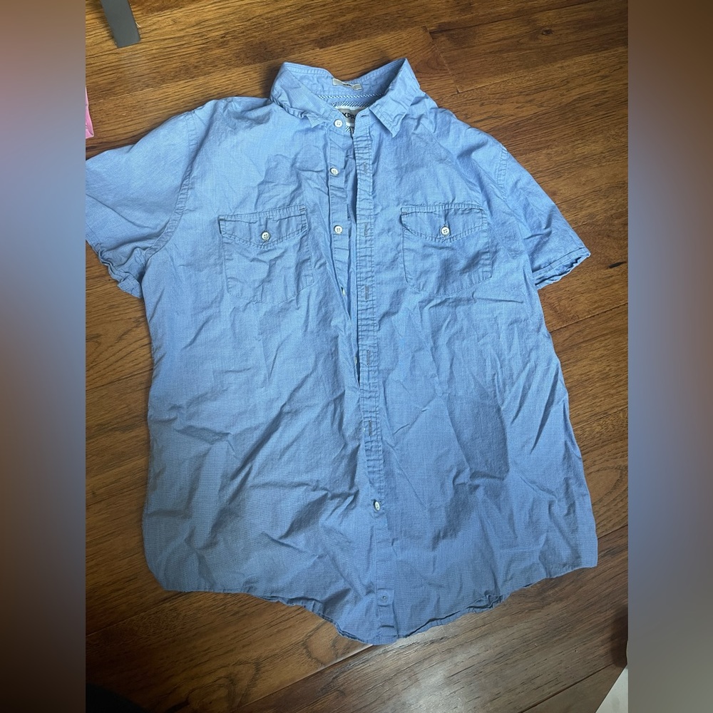 Men’s Short Sleeve button up in size Large from Express